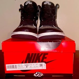 Women’s Air Jordan 1 high OG black/black metallic sliver and white womens US 8.5